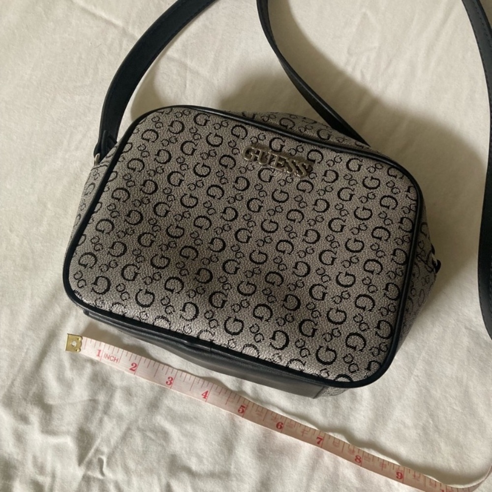 Guess gray  and Black Signature Crossbody Bag - Picture 3 of 6